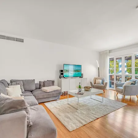 Concordia 4br Close To & Garage Marbella