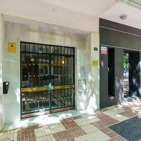 Concordia 4br Close To & Garage Apartment *