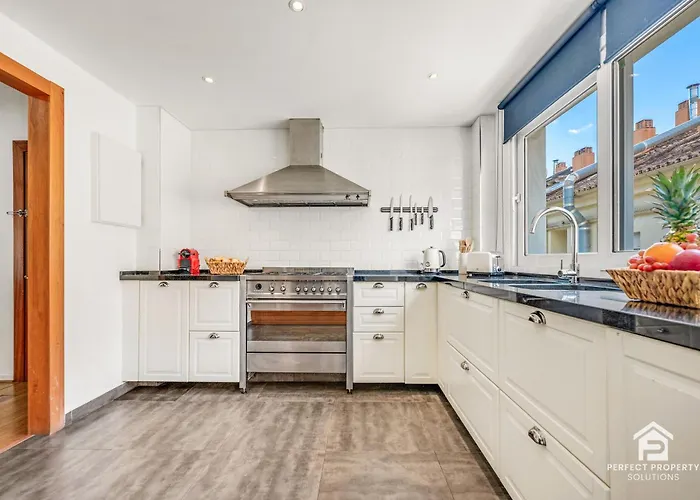 Concordia 4br Close To & Garage * Μαρμπέλλα