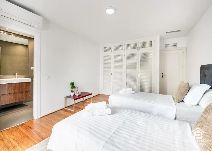 Concordia 4br Close To & Garage Διαμέρισμα